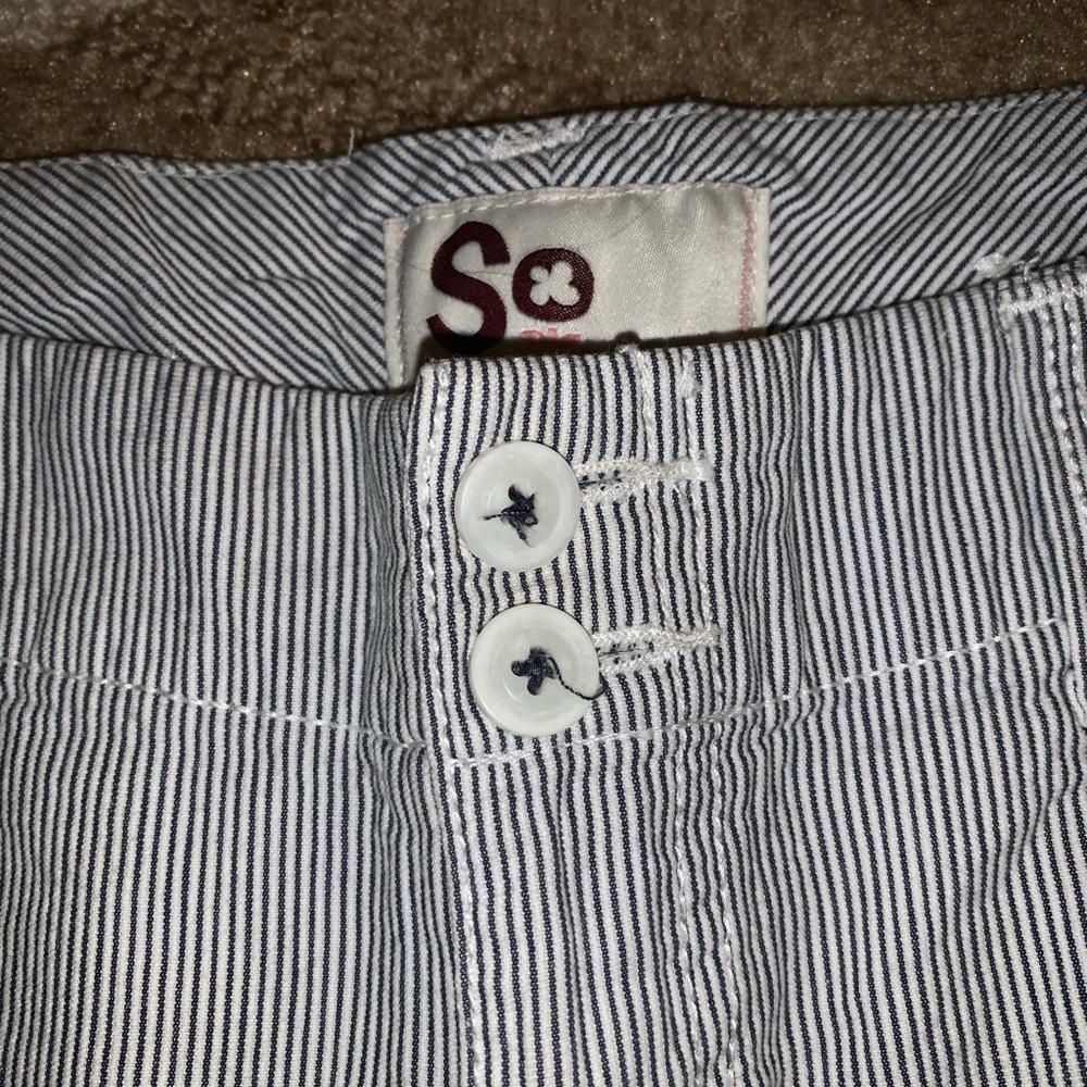 🤩CUTE SO PIN STRIPED BRAND SHORTS🤩 - Picture 5 of 8